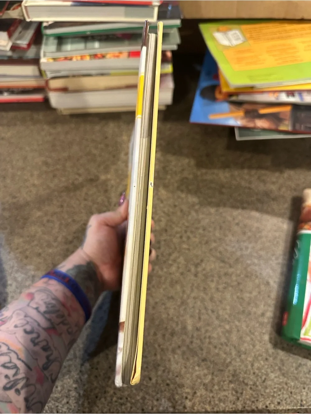 Better Homes Hometown Favorites Cookbook - Yellow Cover